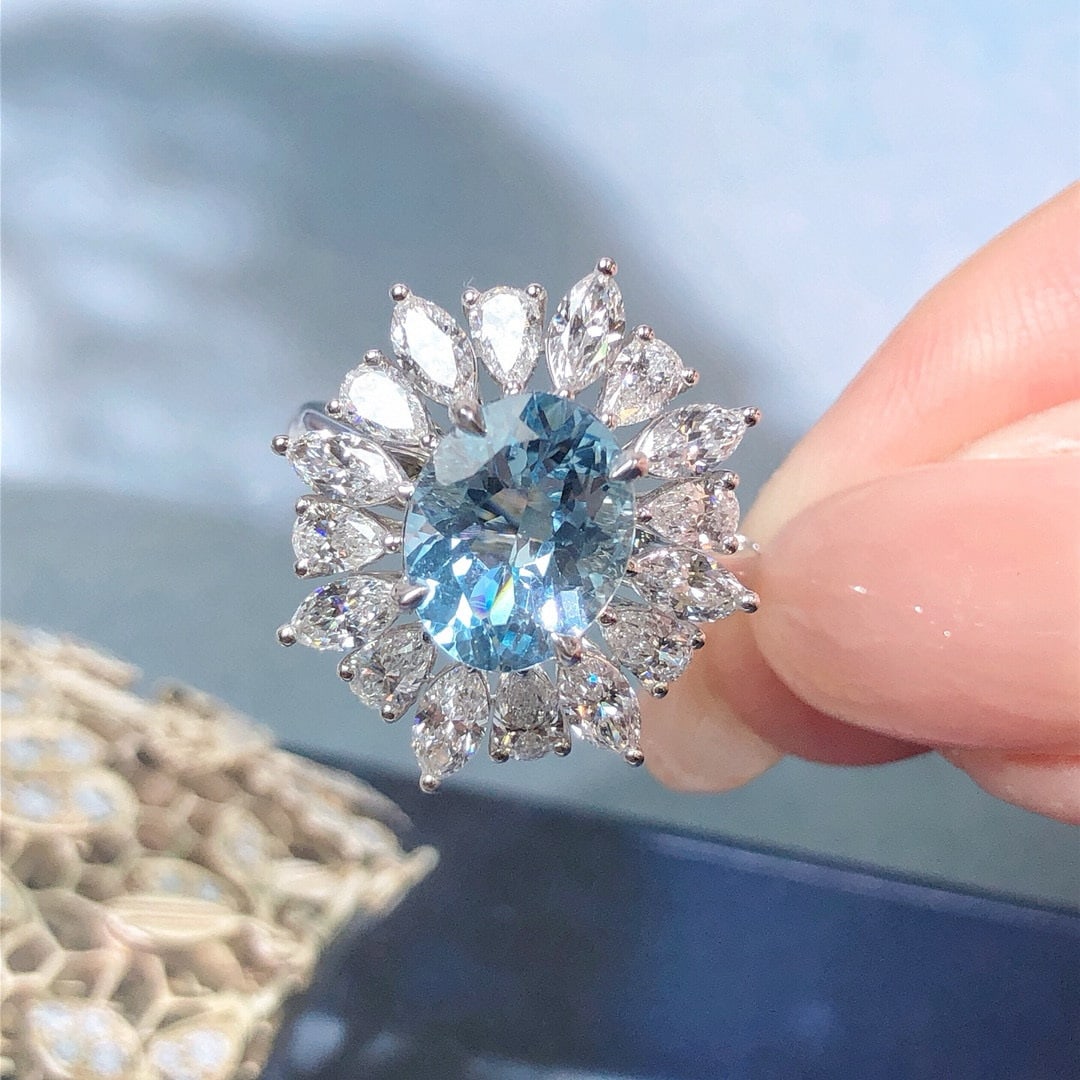14k Gold 3.77 Ctw Natural Aquamarine & Lab Grown Diamond Ring: Ref:230955042 // gold content:14k gold // ring size:7. 25us // // main gemstone:aquamarine // shape:oval // carat weight:2. 10ct // color:santa maria color // treatment:natural // // adjacent