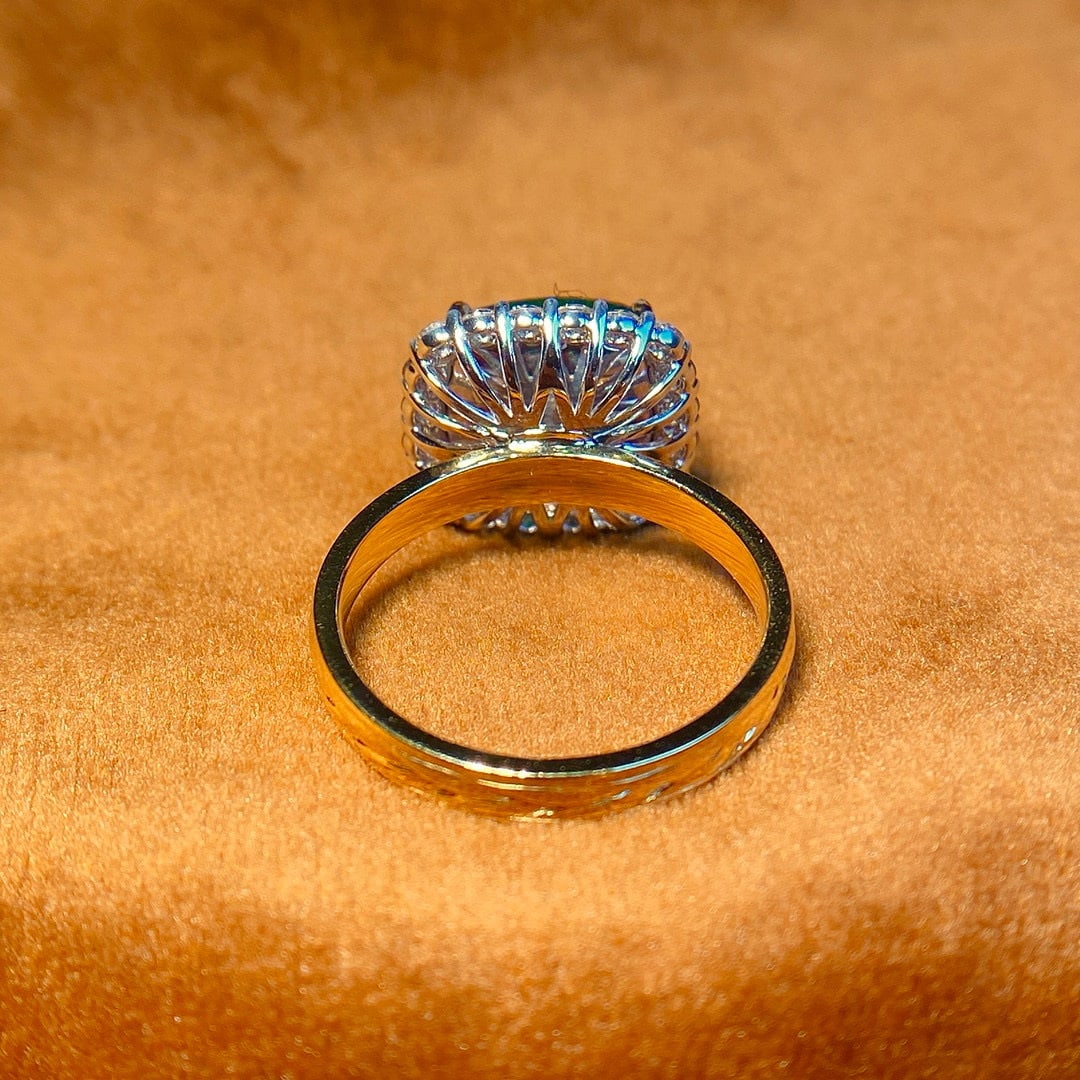 14k Gold 4.99 Ctw Vivid Green Natural Emerald & Diamond Ring - 7