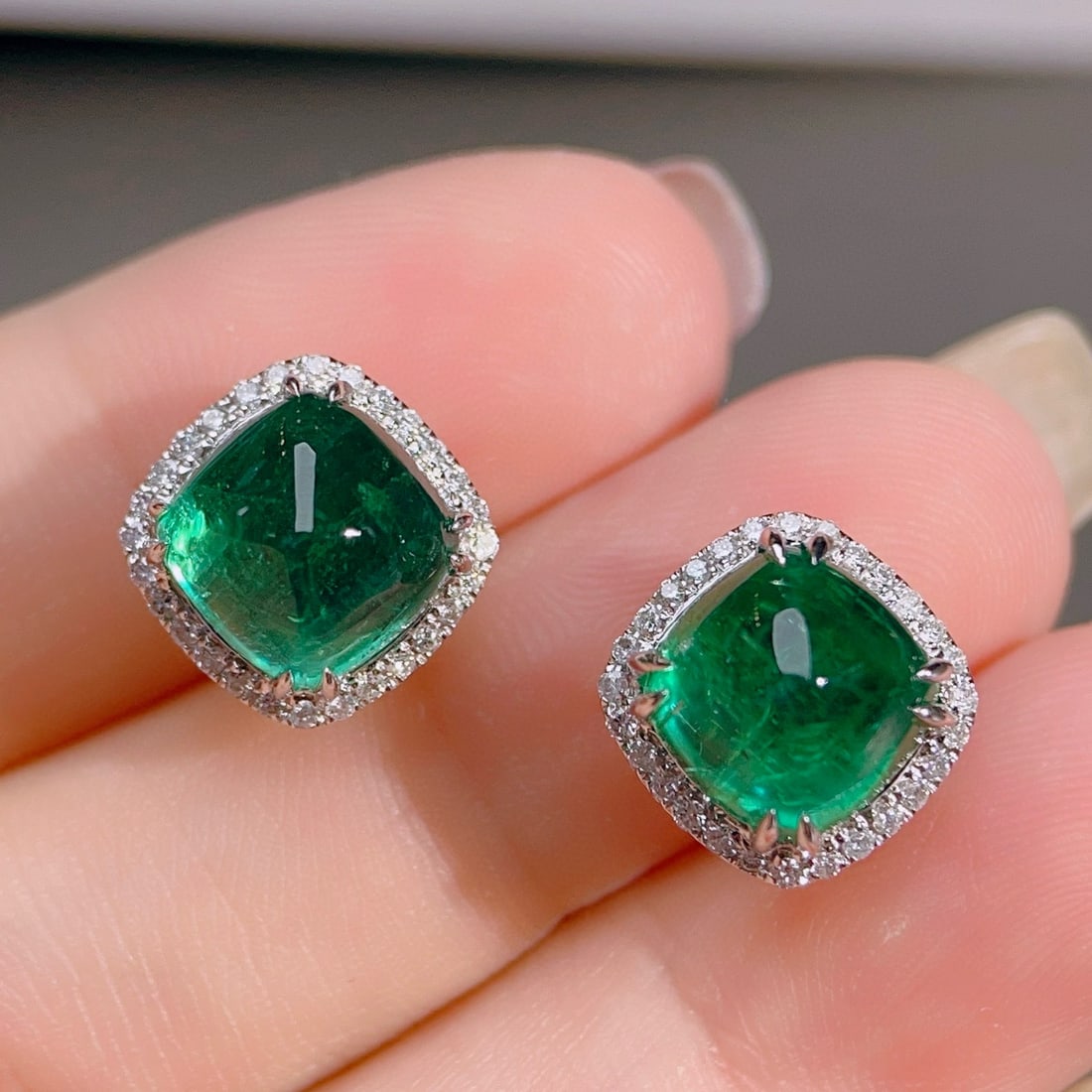14k Gold 7.78 Ctw Vivid Green Natural Emerald & Diamond Earrings - 4