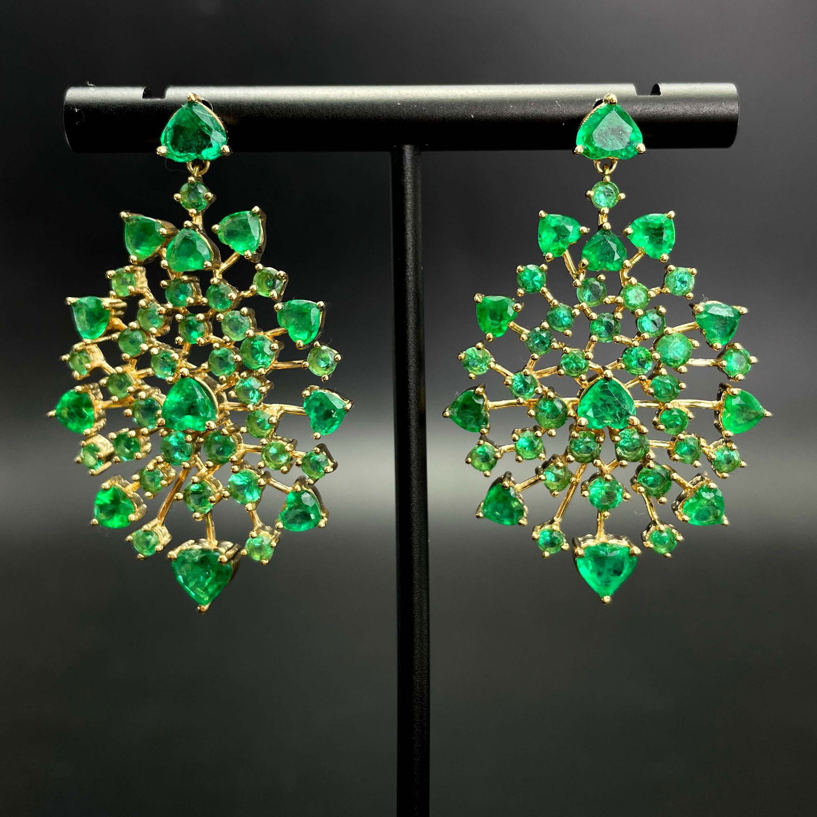 14k Gold 7 Ct Natural Emerald Earrings - 2