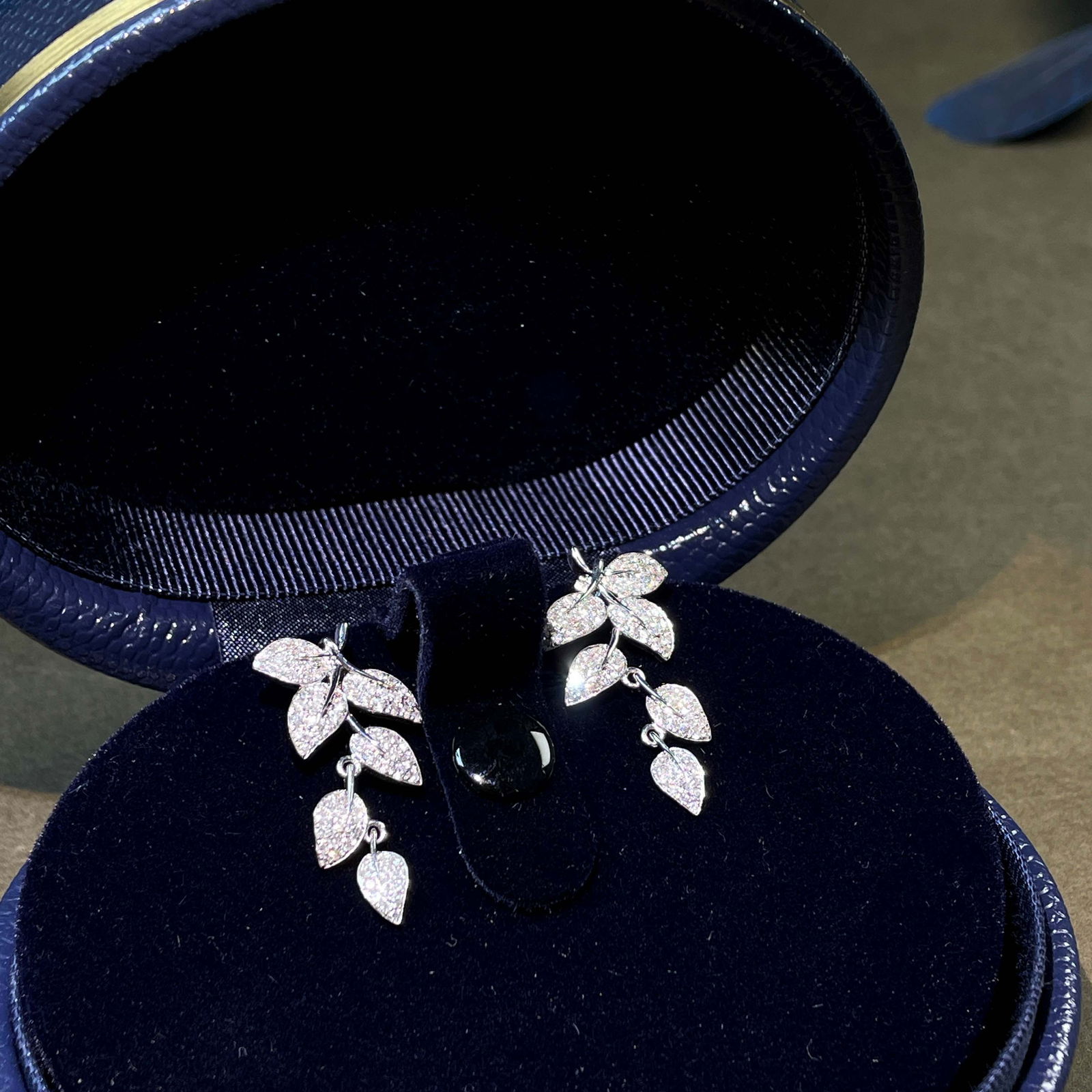 14k Gold 1.1 Ct Natural H Diamond Earrings - 5