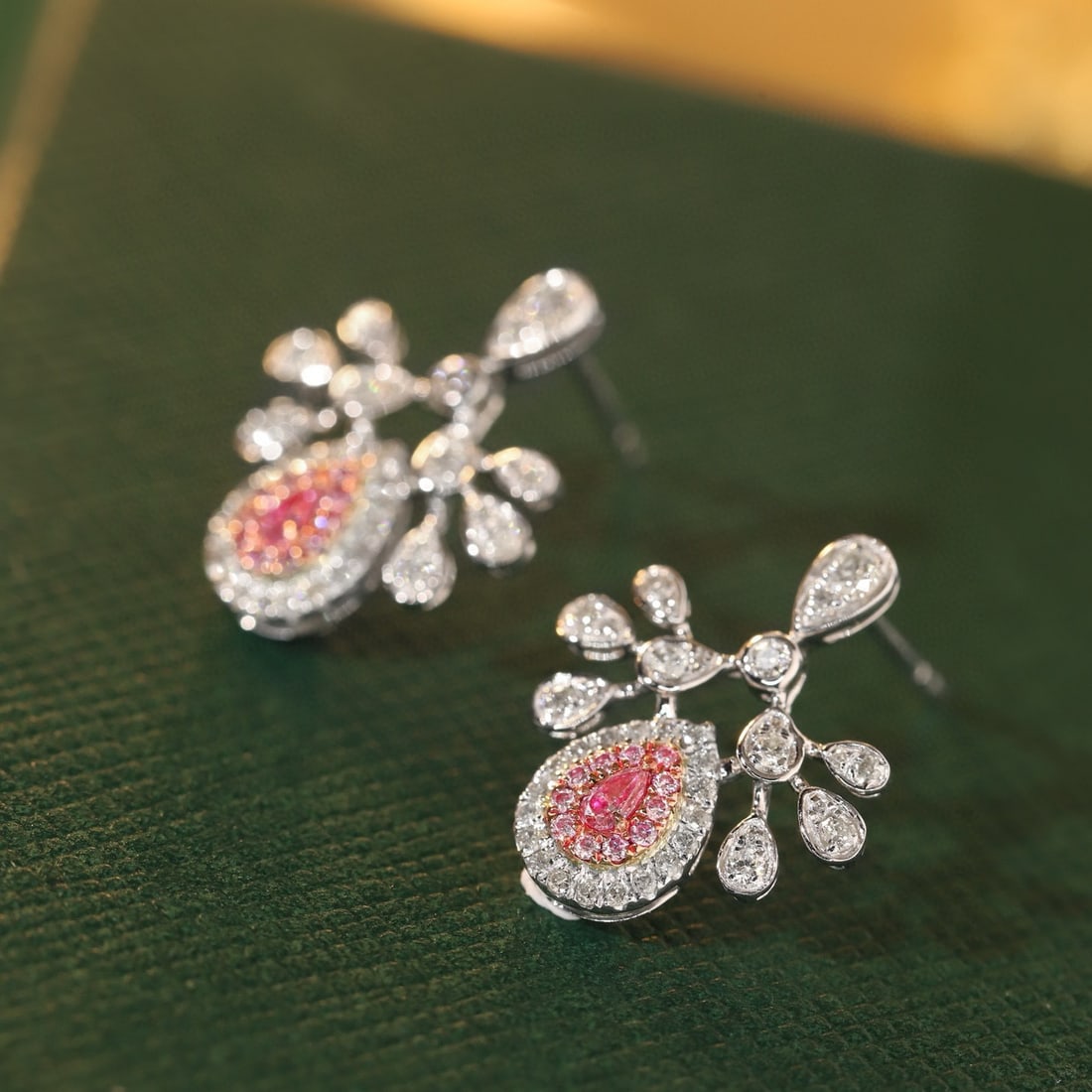 14k Gold 0.70 Ctw Natural Pink Diamond & Diamond Earrings - 3