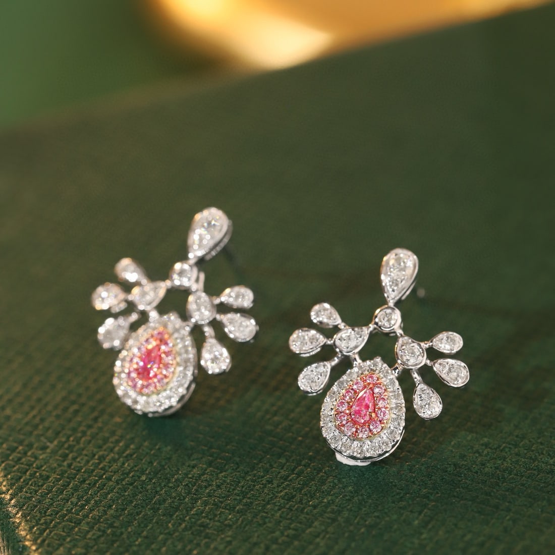 14k Gold 0.70 Ctw Natural Pink Diamond & Diamond Earrings - 4