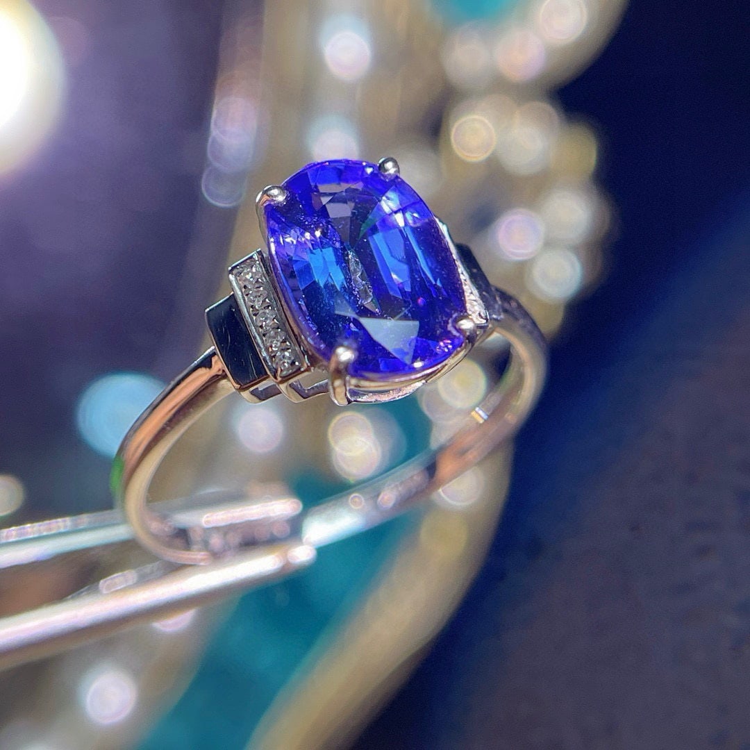 14k Gold 2.5 Ct Natural Tanzanite & Diamond Ring - 2