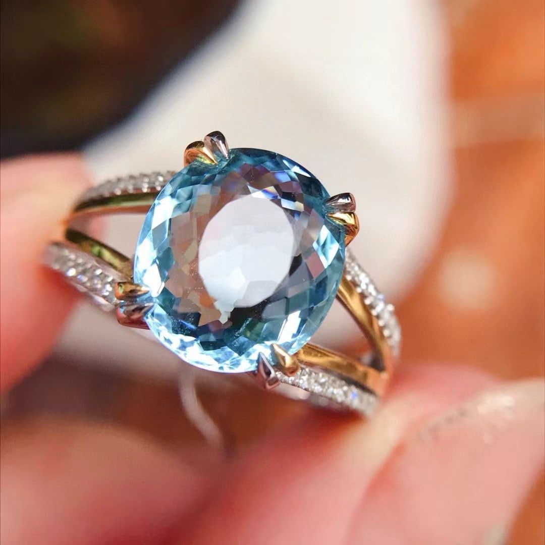 14k Gold 3.15 Ctw Natural Aquamarine & Diamond Ring: Ref:230955086 // gold content:14k gold // ring size:7. 25us // // main gemstone:aquamarine // shape:oval // carat weight:2. 9ct // color:santa maria color // treatment:natural // // adjacent