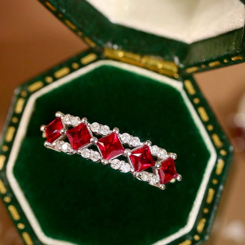 14k Gold 0.96 Ctw Natural Ruby & Diamond Ring - 4