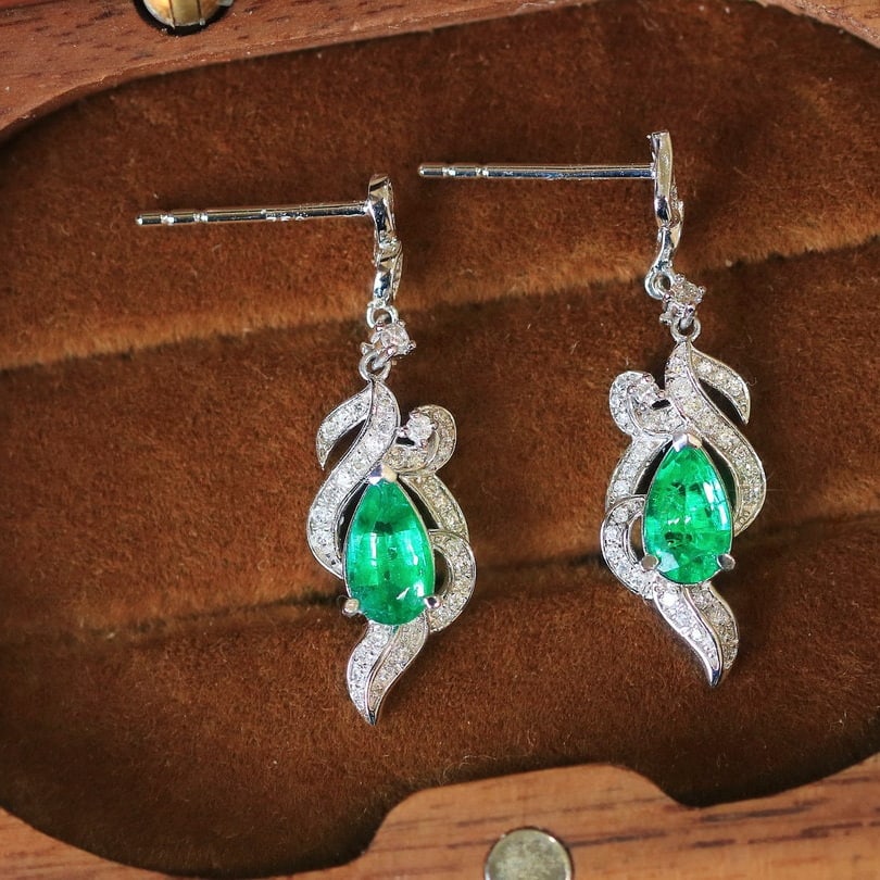 14k Gold 1.14 Ctw Natural Emerald & Diamond Earrings - 2