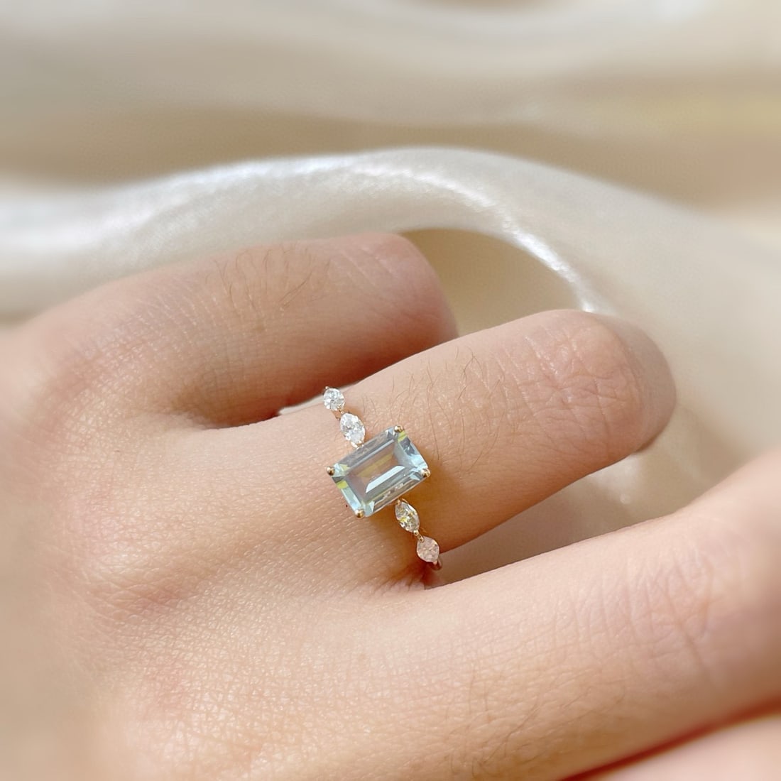 14k Gold 1.07 Ctw Natural Aquamarine & Diamond Ring - 2