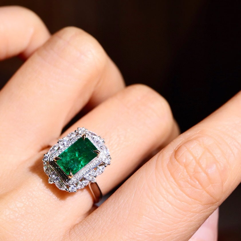 14k Gold 2.22 Ctw Vivid Green Natural Emerald & Diamond Ring - 4