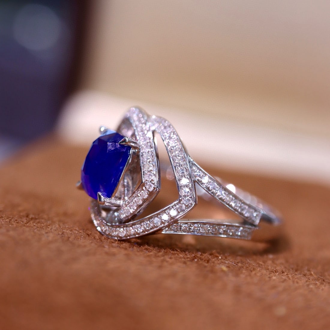 14k Gold 2.03 Ctw Vivid Blue Natural Sapphire & Diamond Ring - 3