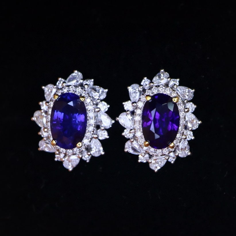14k Gold 2.71 Ctw Natural Sapphire & Diamond Earrings: Ref:230955128 // gold content:14k gold // main gemstone:sapphire // shape:oval // carat weight:2. 01ct // color:blue // treatment:natural // // adjacent gemstone 2 : diamond // shape:multiply //