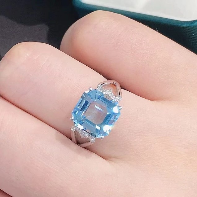 14k Gold 4.33 Ctw Natural Aquamarine & Diamond Earrings - 4