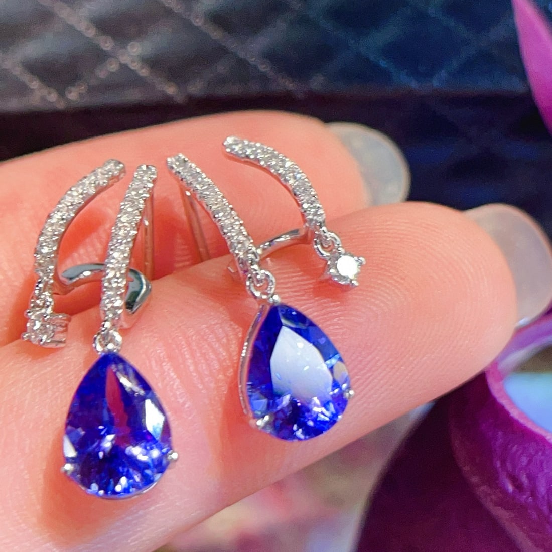 14k Gold 2.2 Ct Natural Tanzanite & Diamond Earrings - 5