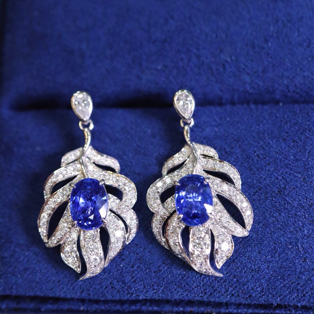 14k Gold 3.30 Ctw Natural Sapphire & Diamond Earrings: Ref:230955176 // gold content:14k gold // main gemstone:sapphire // shape:oval // carat weight:2. 38ct // color:royal blue // treatment:natural // // adjacent gemstone 2 : diamond // shape:multiply