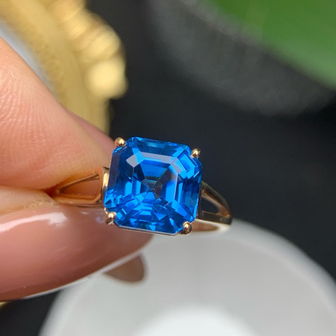 14k Gold 4.40 Ct Natural Topaz Ring - 4