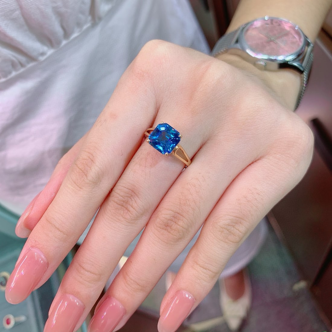 14k Gold 4.40 Ct Natural Topaz Ring - 5