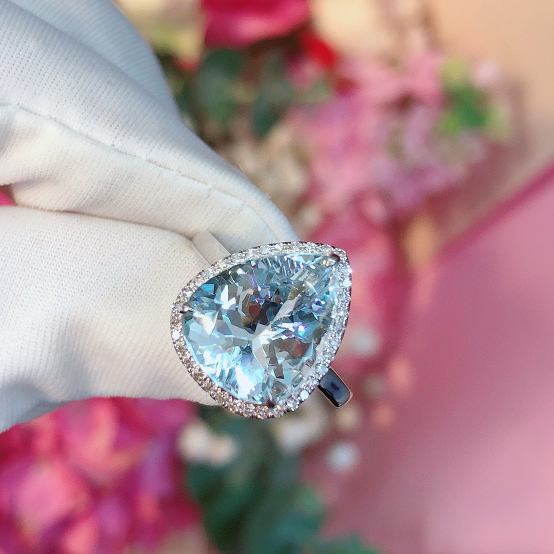 14k Gold 3.76 Ct Natural Aquamarine & Diamond Ring - 4