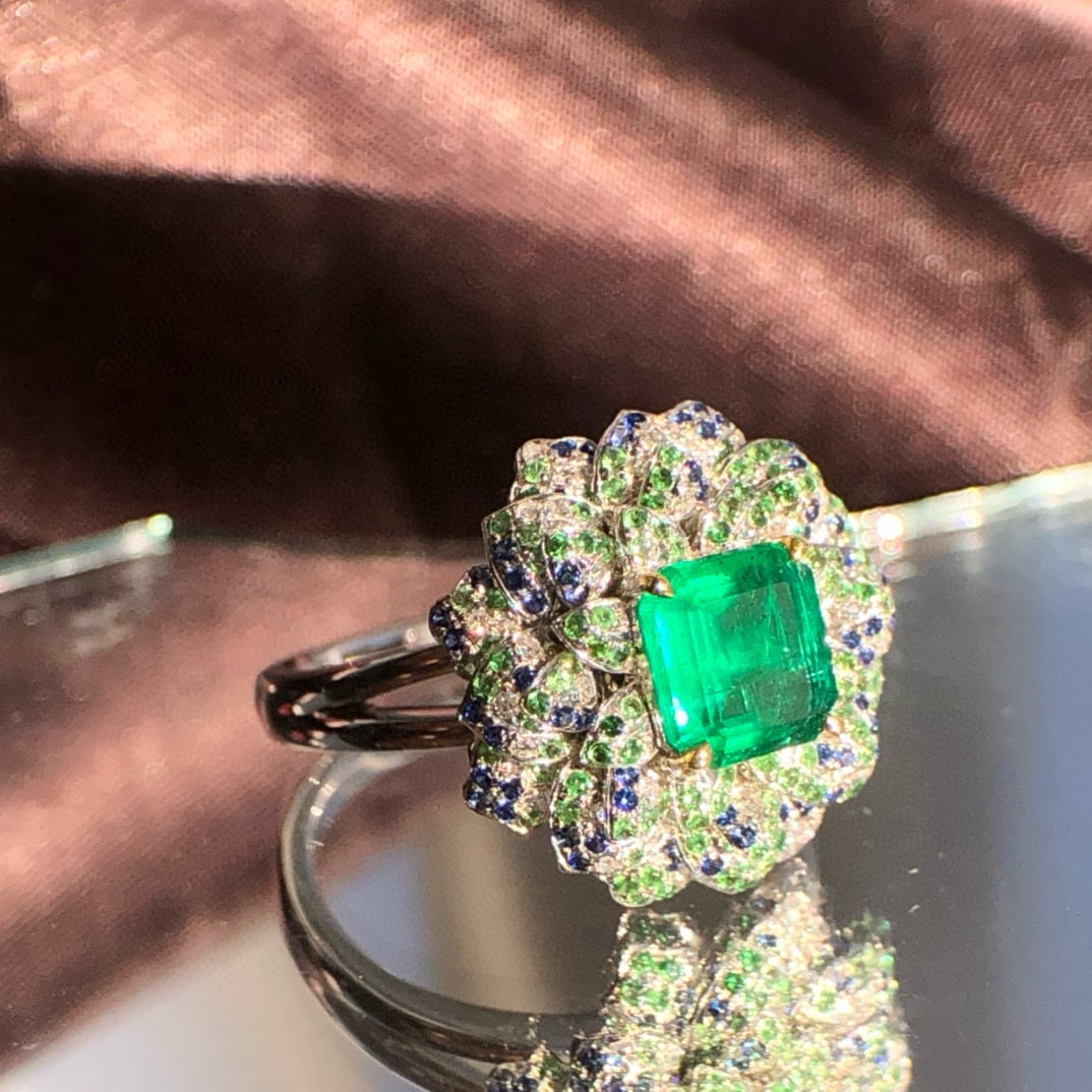 14k Gold 1.30 Ctw Natural Emerald & Diamond Ring - 3