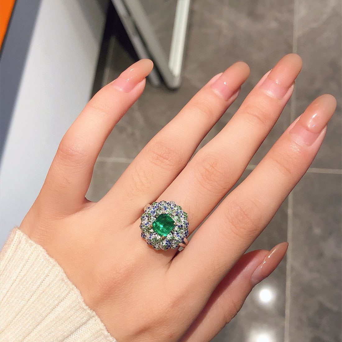 14k Gold 1.30 Ctw Natural Emerald & Diamond Ring - 4