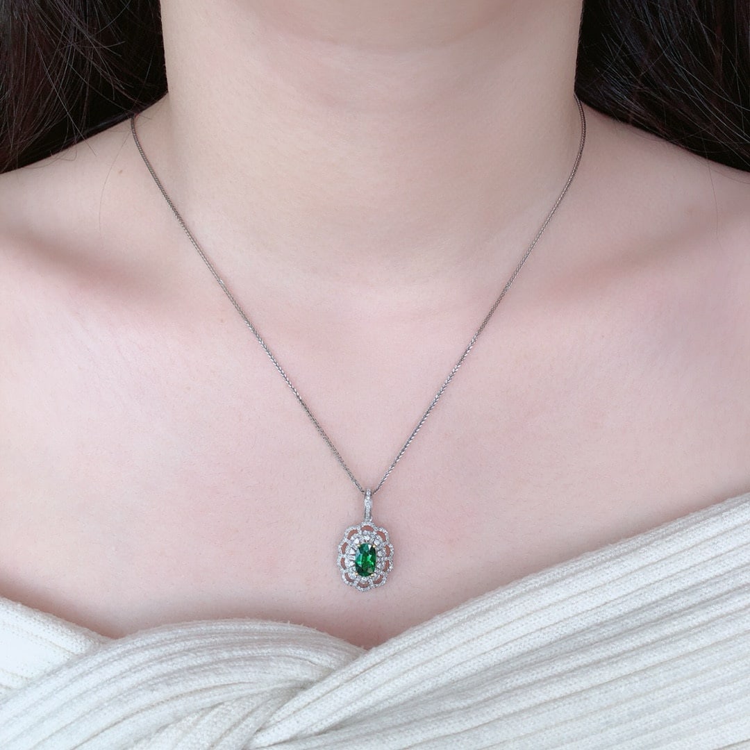 14k Gold 1.39 Ctw Vivid Green Natural Tsavorite & Diamond Pendant( Without Chain ) - 5