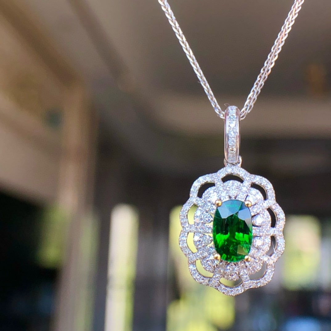 14k Gold 1.39 Ctw Vivid Green Natural Tsavorite & Diamond Pendant( Without Chain ) - 6