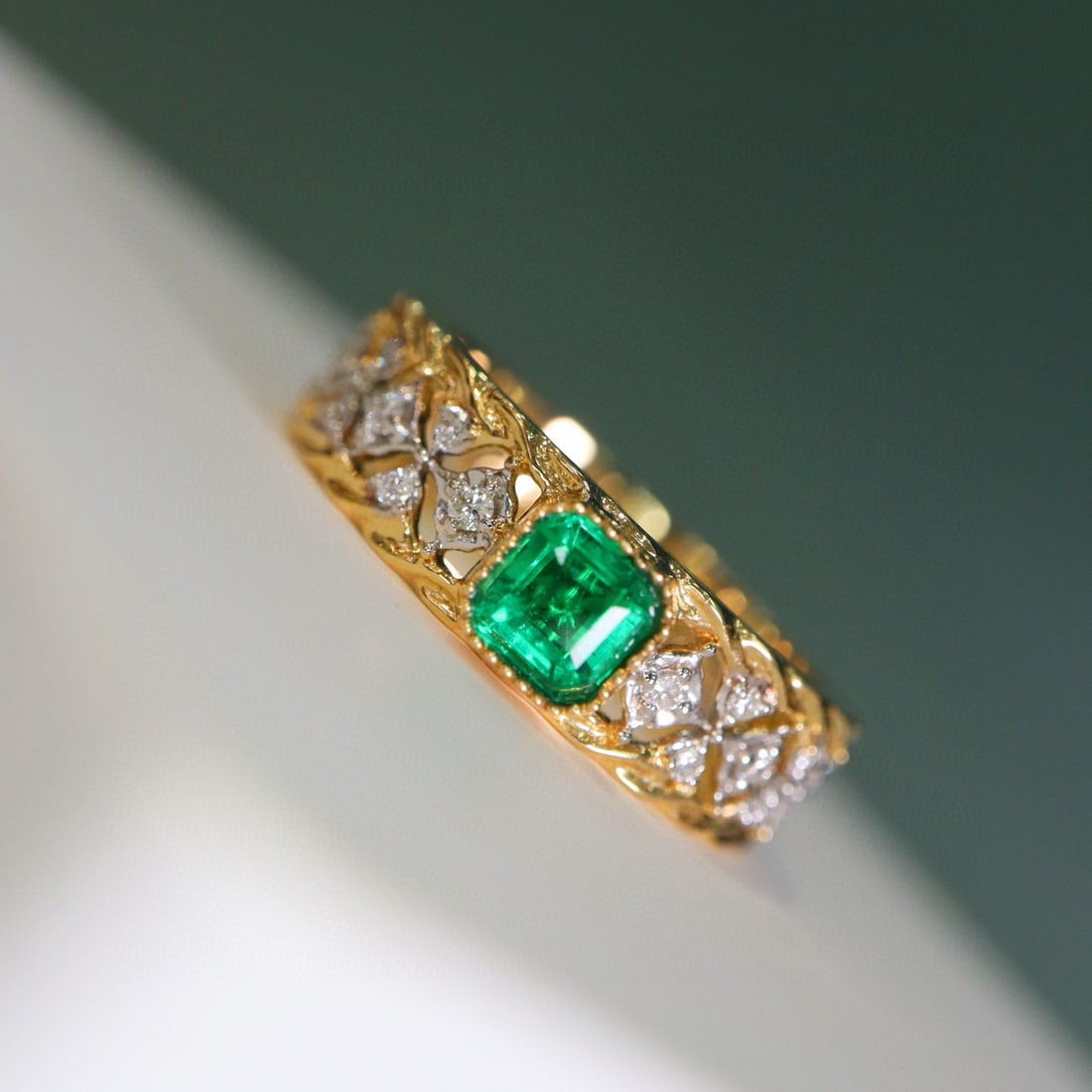 14k Gold 0.40 Ct Natural Emerald & Diamond Ring - 5