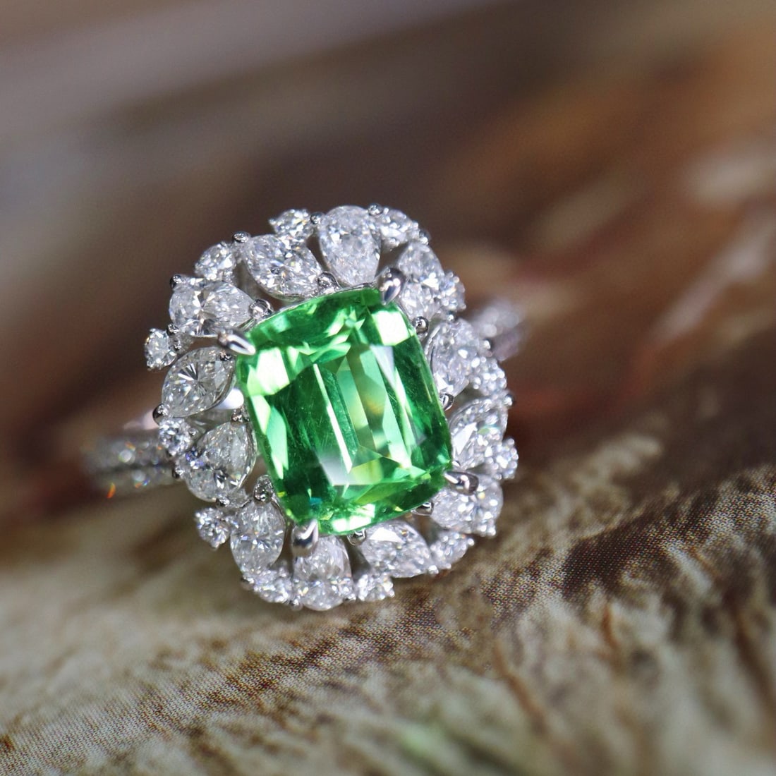 14k Gold 3.26 Ctw Natural Tsavorite & Diamond Ring - 3