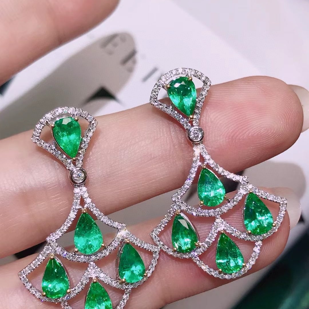 14k Gold 4.25 Ctw Vivid Green Natural Emerald & Diamond Earrings - 2