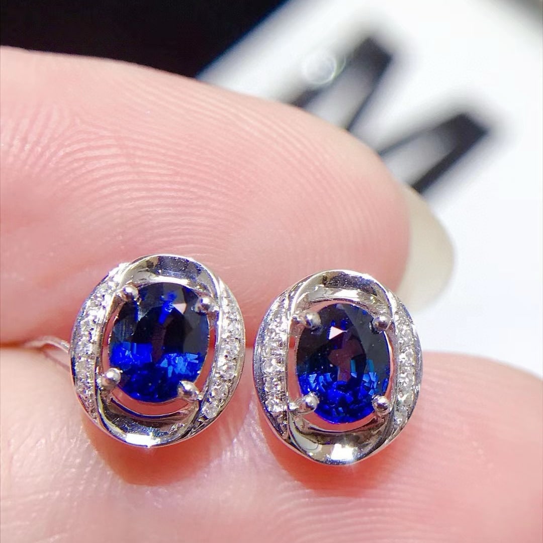 14k Gold 1.25 Ctw Vivid Blue Natural Sapphire & Diamond Earrings: Ref:230955232 // gold content:14k gold // main gemstone:sapphire // shape:oval // carat weight:1. 2ct // color:vivid blue // treatment:natural // // adjacent gemstone 2 : diamond // shape:round //