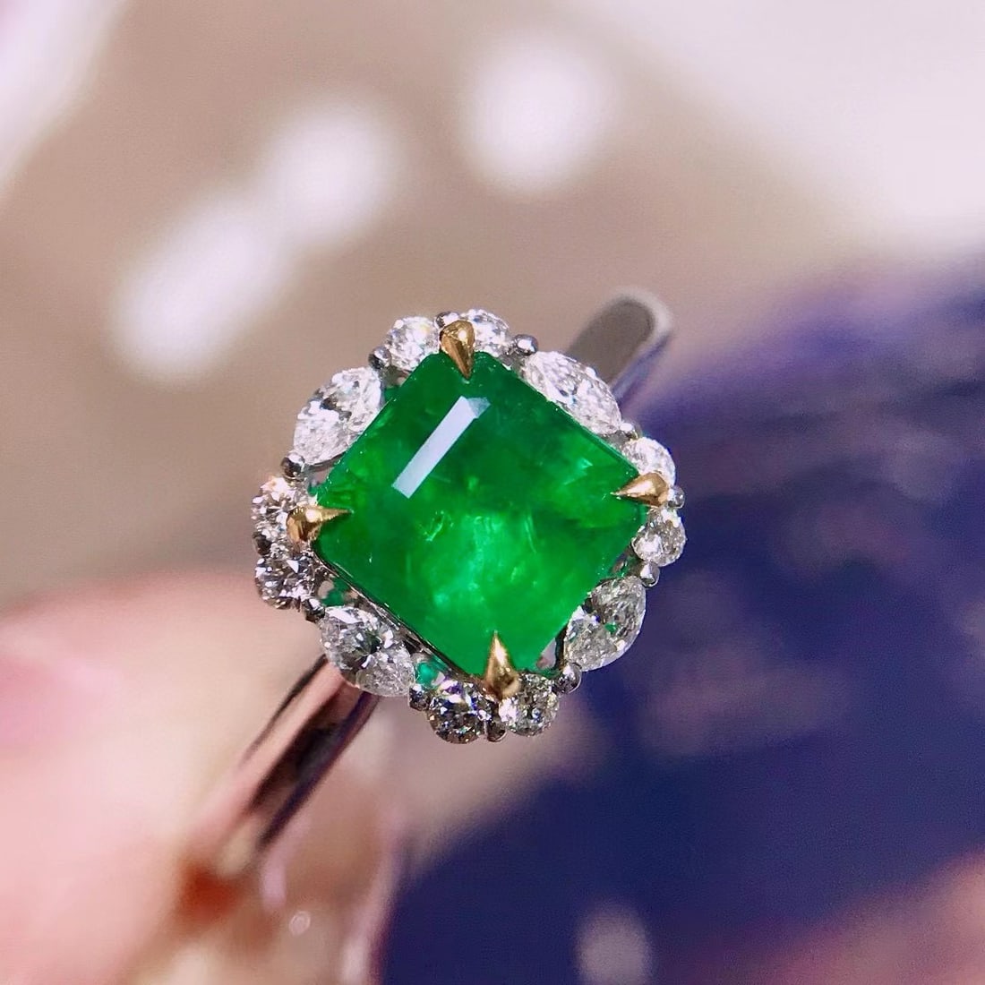 14k Gold 1.62 Ctw Vivid Green Natural Emerald & Diamond Ring (1 of 5)