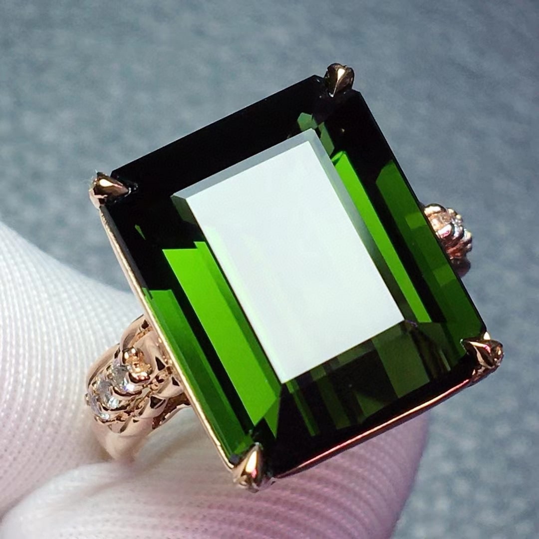 14k Gold 12.95 Ctw Natural Tourmaline & Diamond Ring: Ref:230955234 // gold content:14k gold // ring size:7. 25us // // main gemstone:tourmaline // shape:octagonal // carat weight:12. 8ct // color:green // treatment:natural // // adjacent gemstone 2