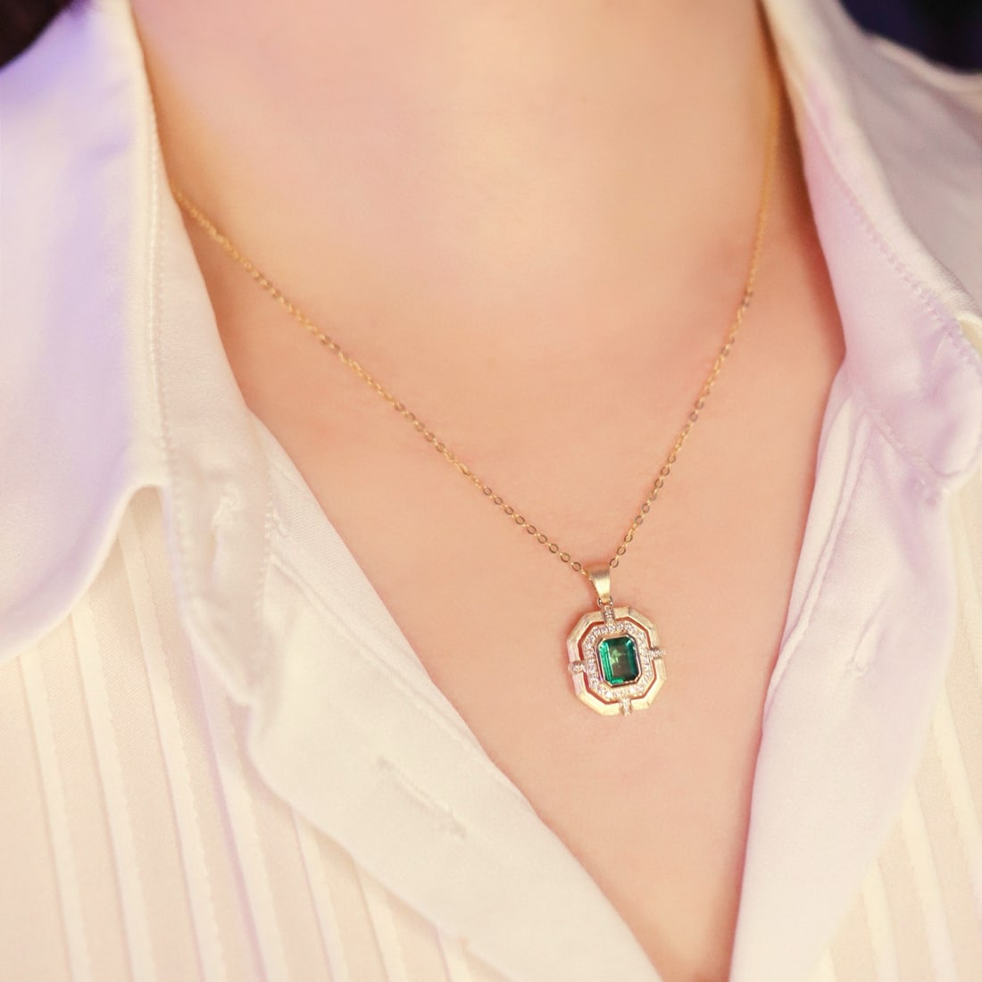 14k Gold 1.25 Ctw Vivid Green Natural Emerald & Diamond Pendant( Without Chain ) - 3