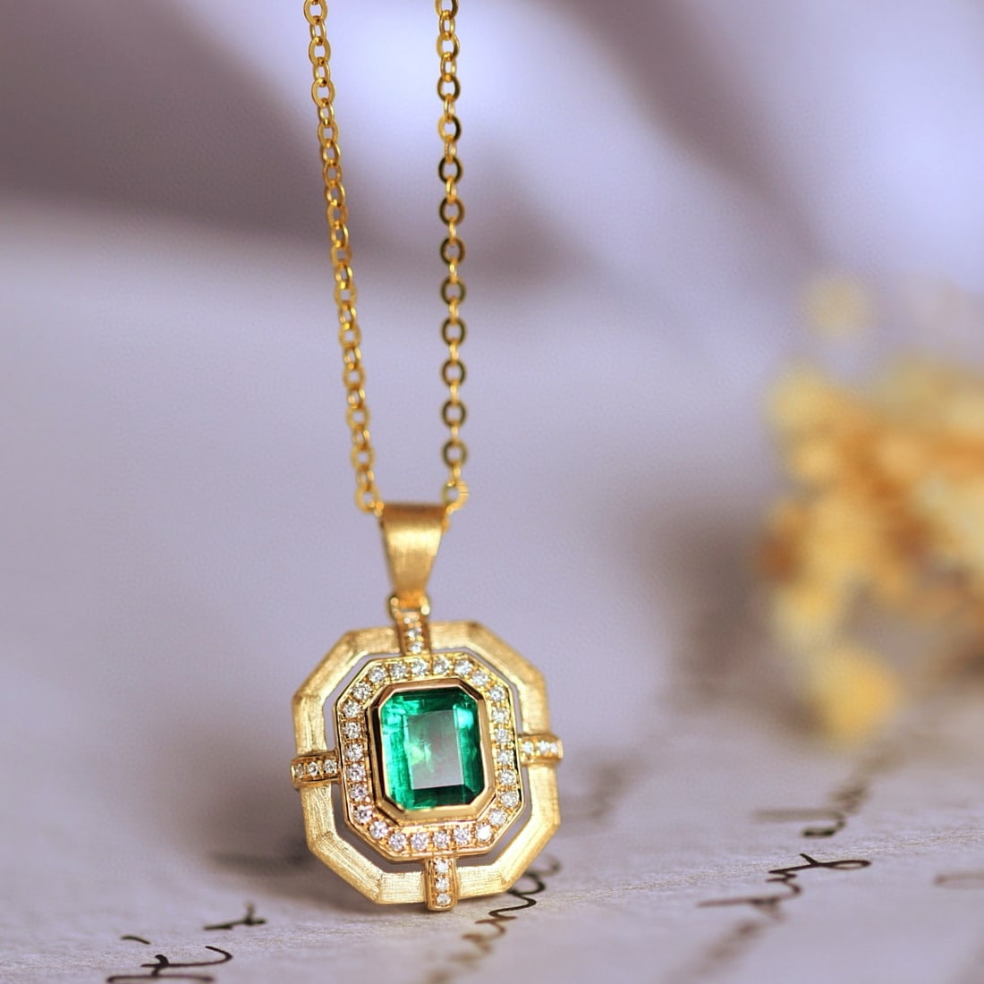 14k Gold 1.25 Ctw Vivid Green Natural Emerald & Diamond Pendant( Without Chain ) - 4