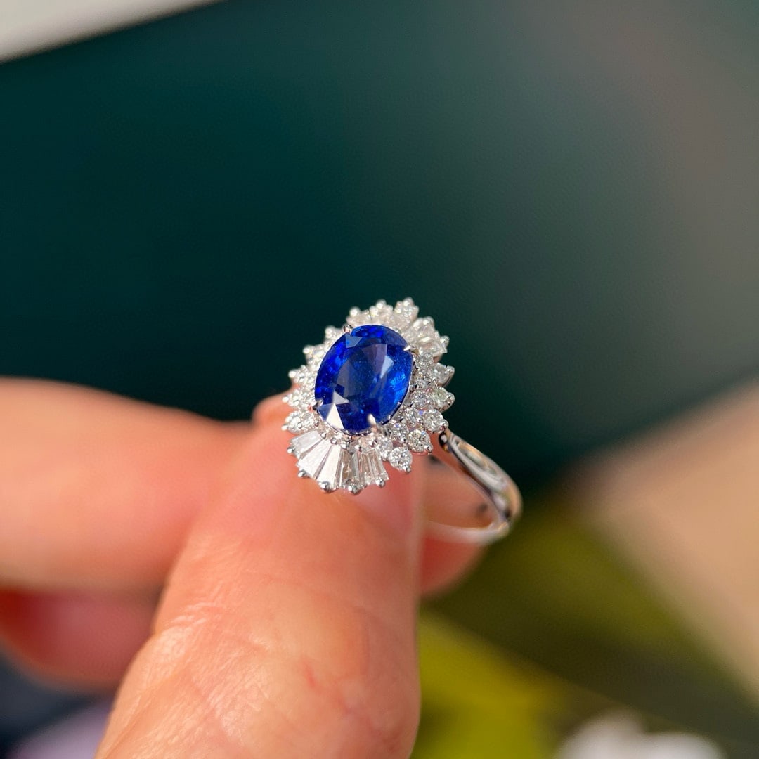 14k Gold 2.47 Ctw Vivid Blue Natural Sapphire & Diamond Ring - 2