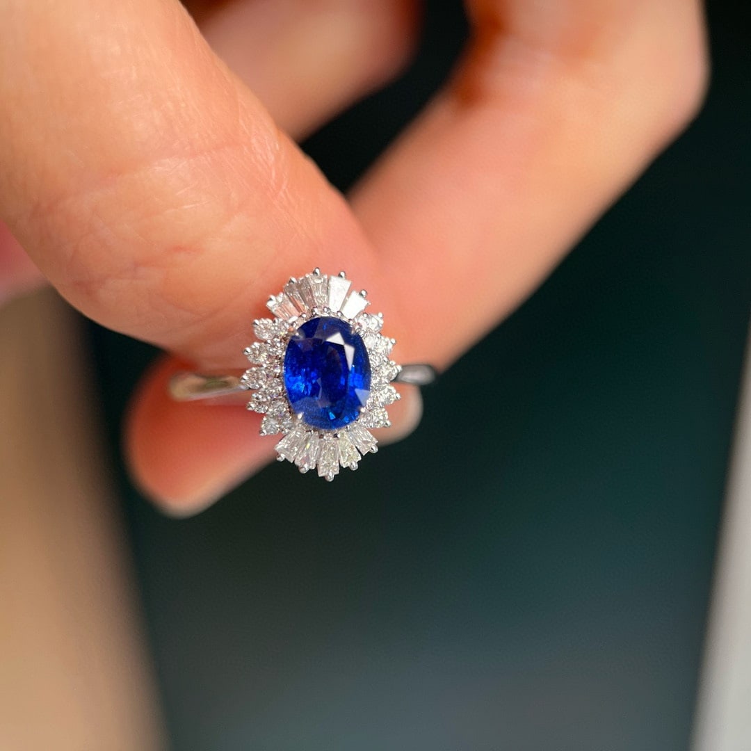 14k Gold 2.47 Ctw Vivid Blue Natural Sapphire & Diamond Ring - 6