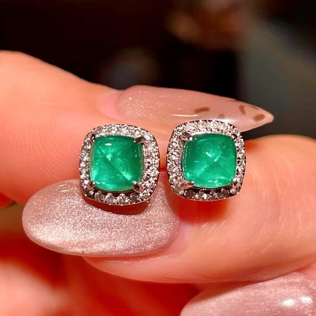 14k Gold 1.84 Ctw Natural Emerald & Diamond Earrings: Ref:230956037 // gold content:14k gold // main gemstone:emerald // shape:suger-loaf // carat weight:1. 64ct // color:green // treatment:natural // // adjacent gemstone 2 : diamond // shape:round // ca