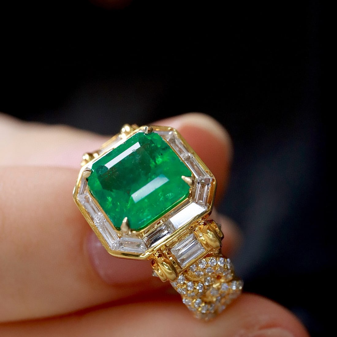14k Gold 3.15 Ctw Vivid Green Natural Emerald & Diamond Ring - 3