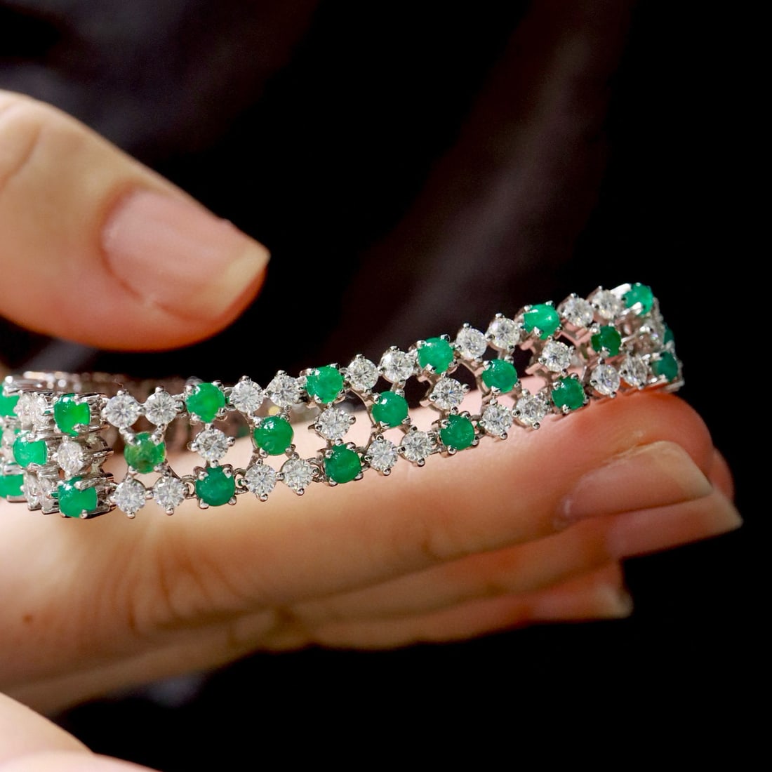 14k Gold 8 Ct Natural Emerald & Moissanite Bracelet - 5