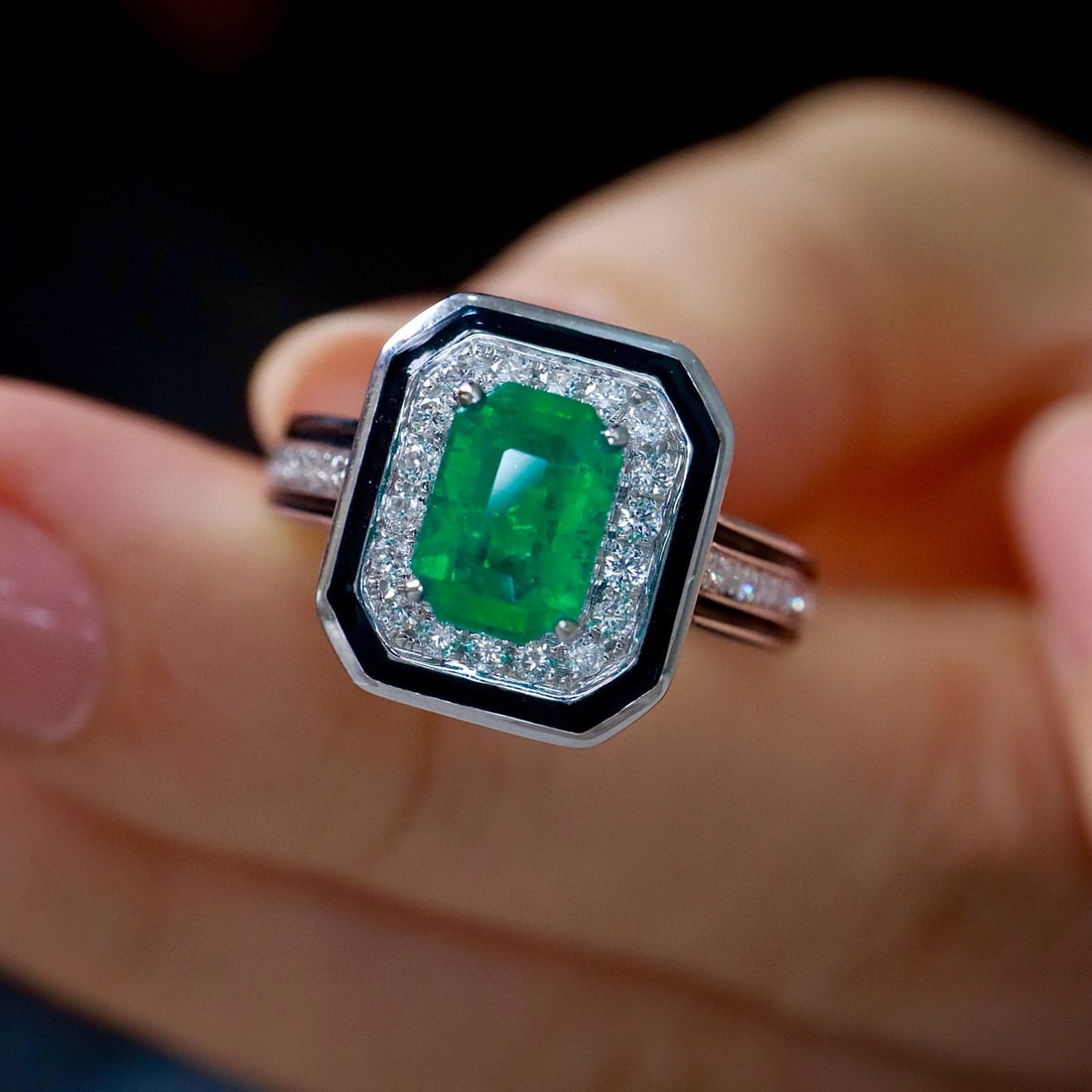 14k Gold 1.08 Ctw Vivid Green Natural Emerald & Diamond Ring - 4