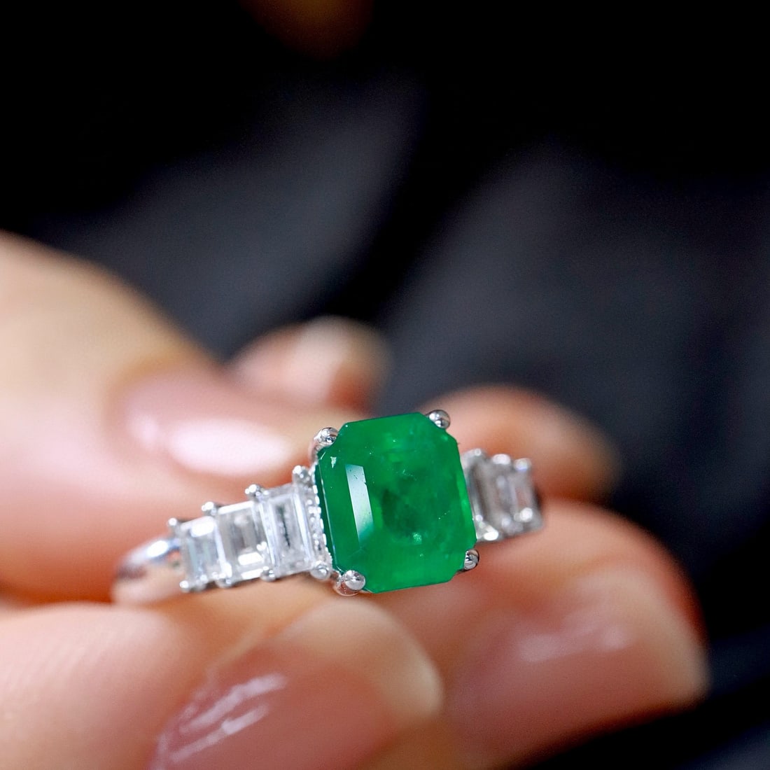 14k Gold 1.45 Ctw Vivid Green Natural Emerald & Diamond Ring - 2