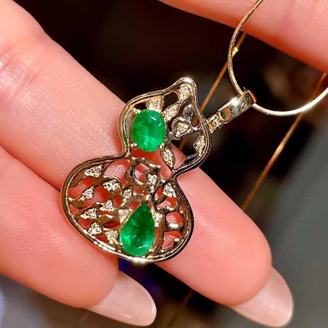 14k Gold 0.82 Ct Vivid Green Natural Emerald & Diamond Pendant( Without Chain ) - 3