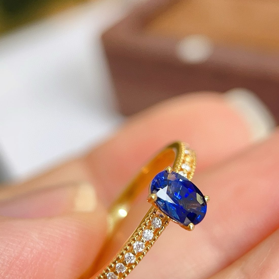 14k Gold 0.7 Ctw Vivid Blue Natural Sapphire & Diamond Ring - 2