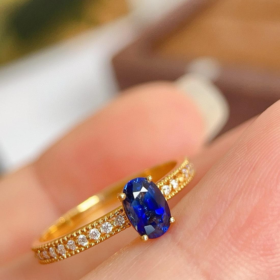 14k Gold 0.7 Ctw Vivid Blue Natural Sapphire & Diamond Ring - 3