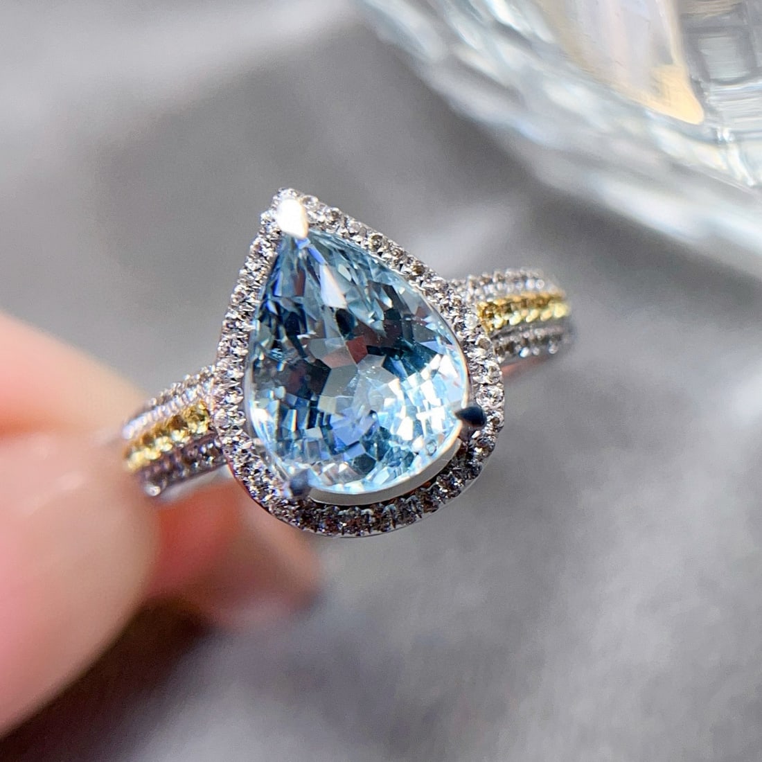 14k Gold 2 Ct Natural Aquamarine & Sapphire & Sapphire Ring: Ref:230956092 // gold content:14k gold // ring size:7. 25us // // main gemstone:aquamarine // shape:pear // carat weight:2ct // color:blue // treatment:natural // // adjacent gemstone 2 : sapphire