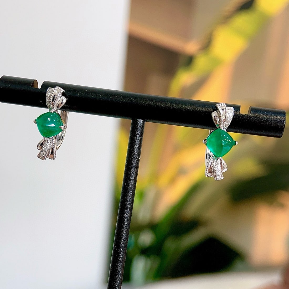 14k Gold 1.52 Ctw Natural Emerald & Diamond Earrings - 3