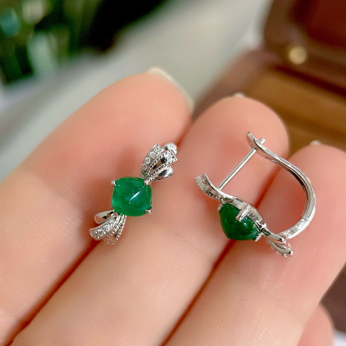 14k Gold 1.52 Ctw Natural Emerald & Diamond Earrings - 4