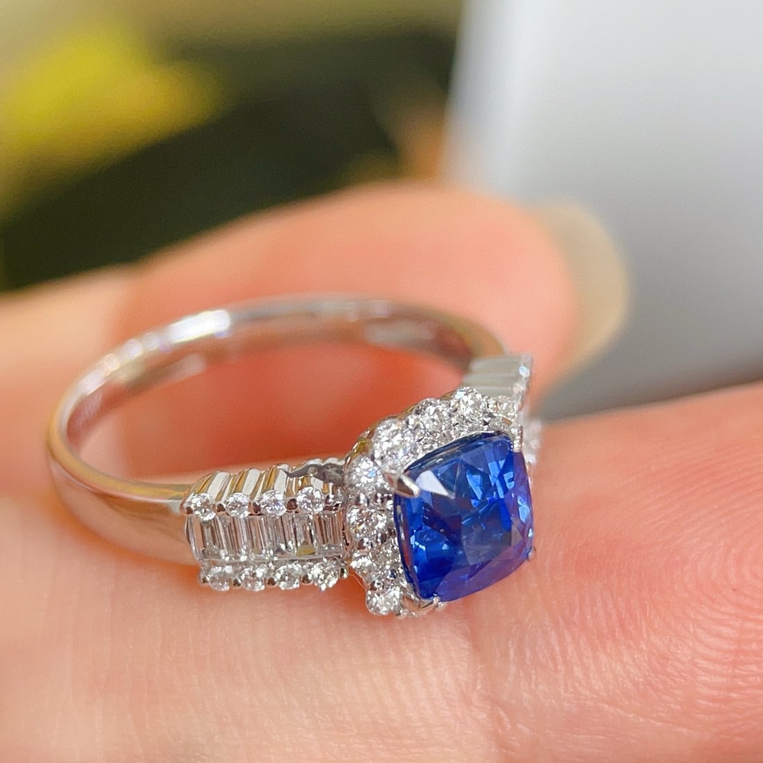 14k Gold 1.72 Ctw Natural Sapphire & Diamond Ring - 2