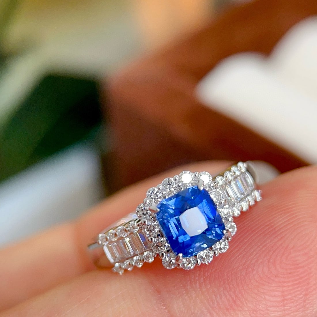 14k Gold 1.72 Ctw Natural Sapphire & Diamond Ring - 3