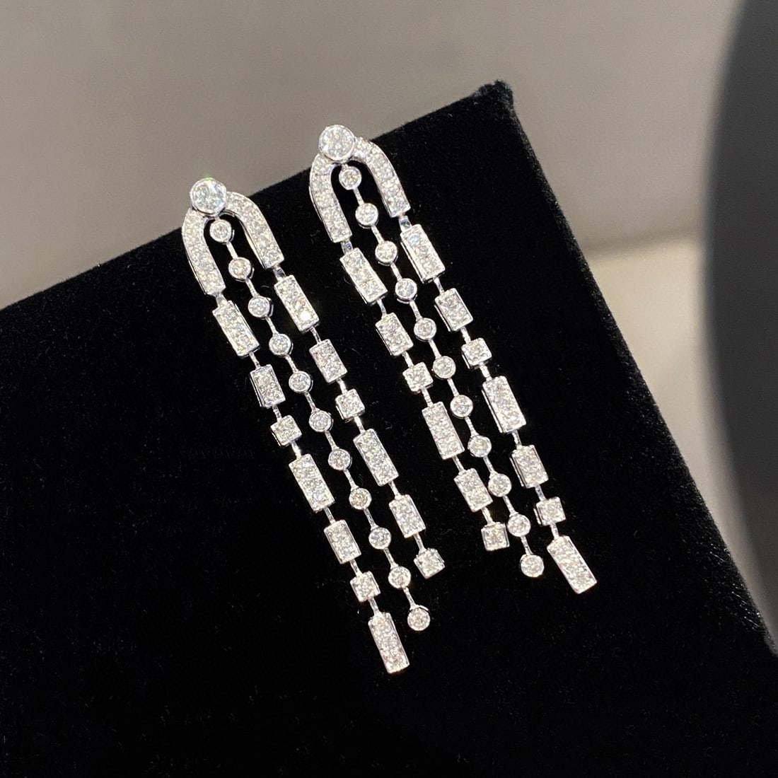 14k Gold 0.62 Ct Natural H Diamond Earrings (1 of 7)