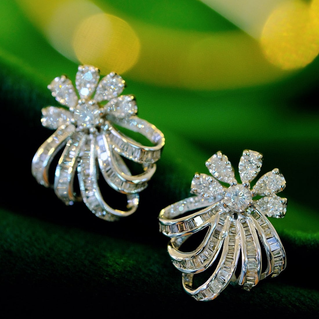 14k Gold 1.2 Ct Natural H Diamond Earrings: Ref:230956140 // gold content:14k gold // main gemstone:diamond // shape:multiply // carat weight:1. 2ct // clarity grade:vs-si // color:h // treatment:natural // Condition: New Low Estimate: 4400.00